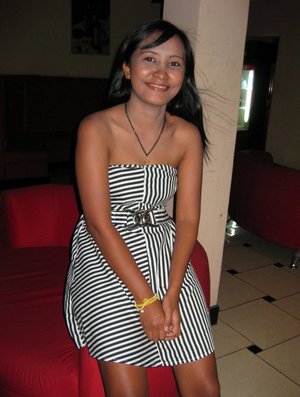 18 year old blond with big tits Aislin wets and fingers her pink slit in a tub